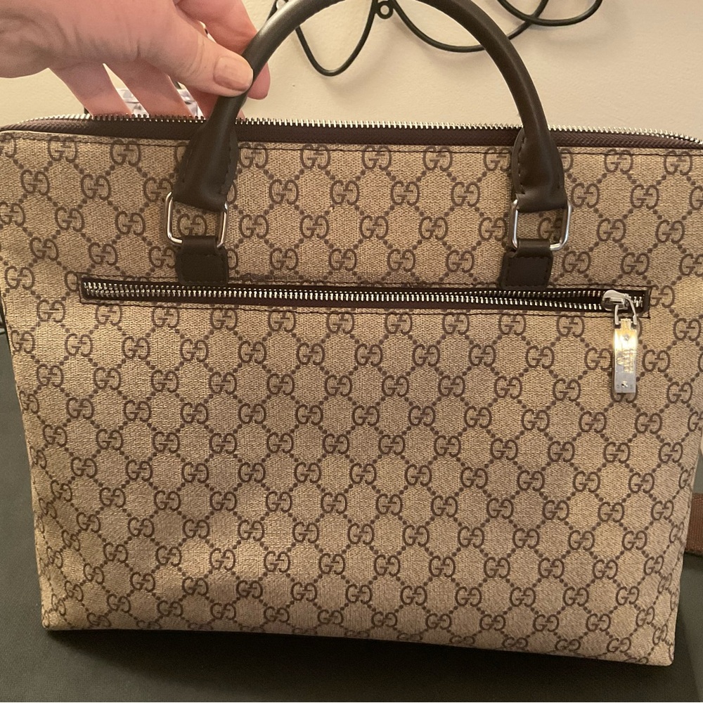 Large Handbag - Picture 3 of 4